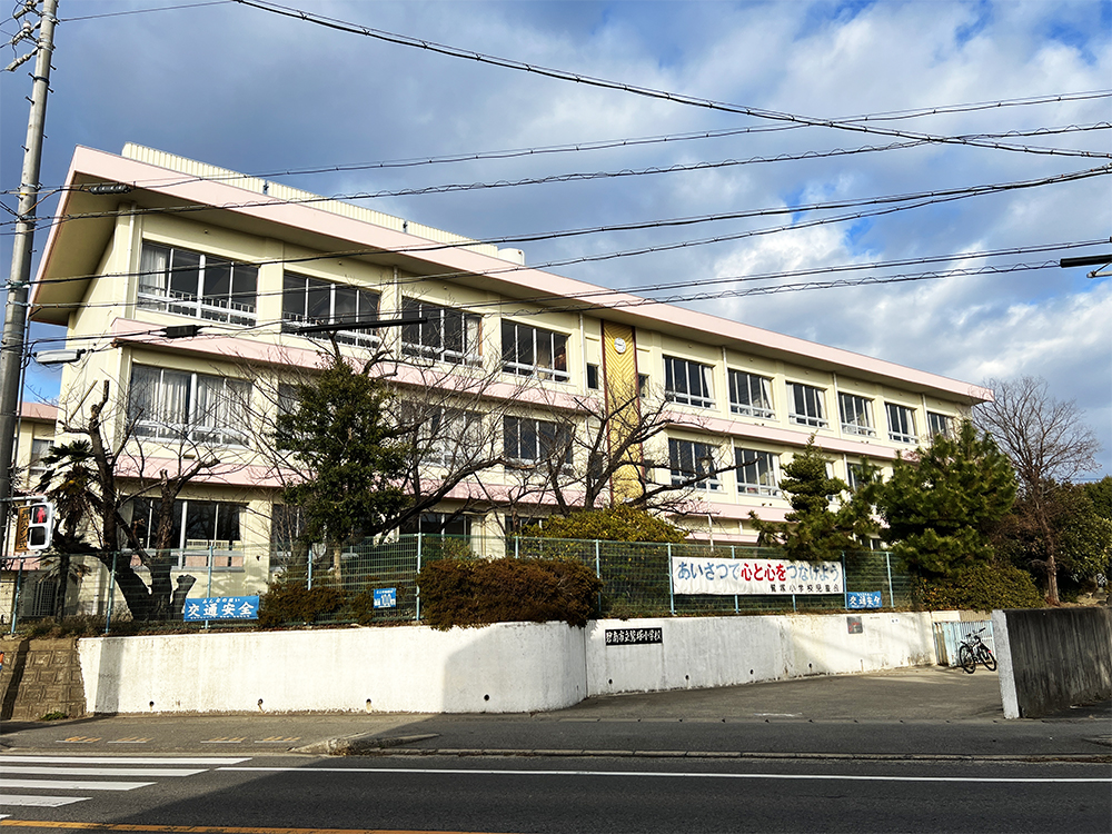 碧南市立鷲塚小学校