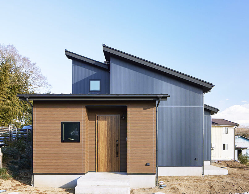 勾配天井のスタイリッシュな家