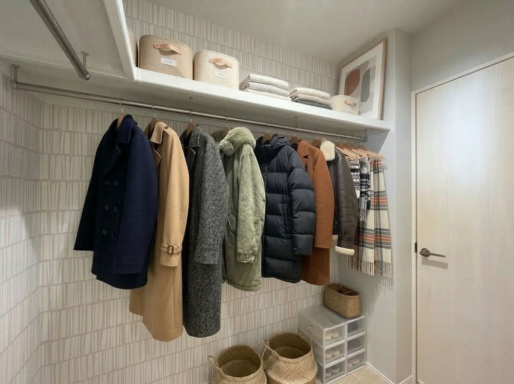 玄関やLDKとつながっているWIC。１階で身支度が可能に◎