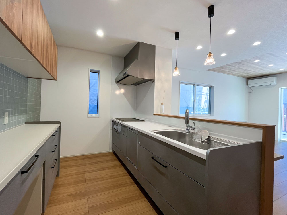 キッチン(IHコンロ 【オール電化】/深型食洗機 /タッチレス水栓)/カップボード