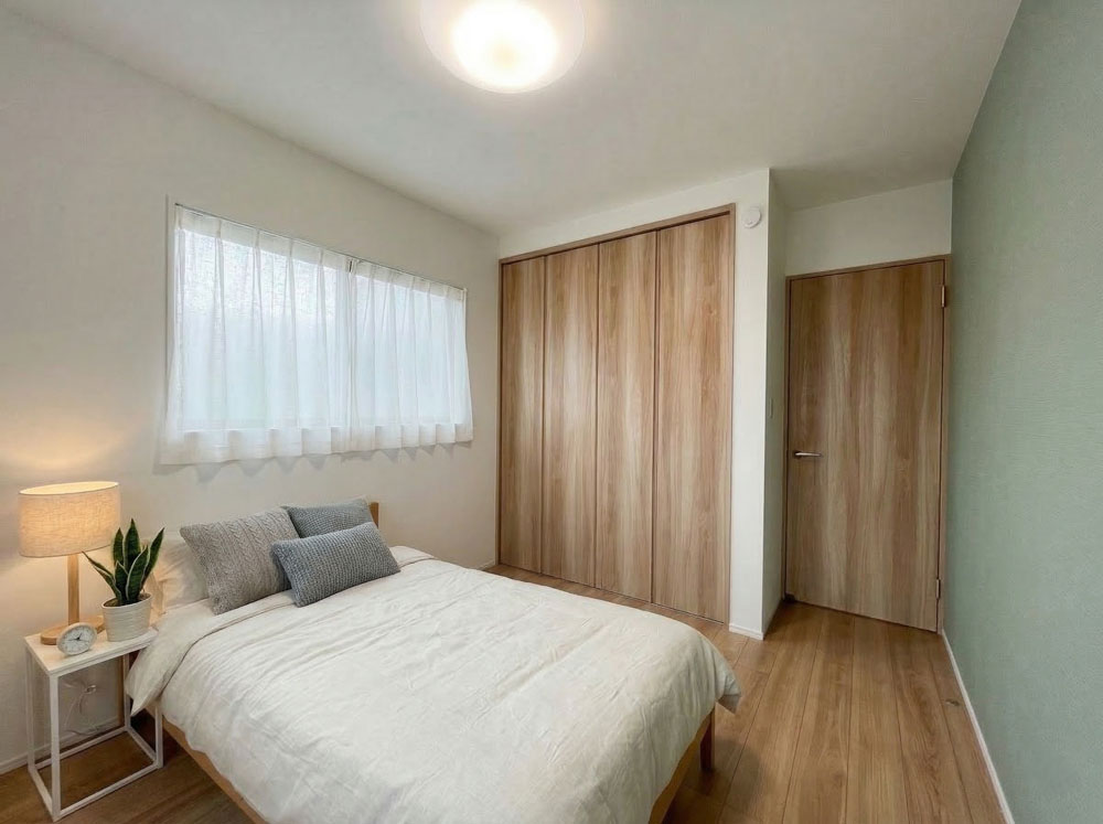 収納付きの洋室（アクセントクロスはイメージです）