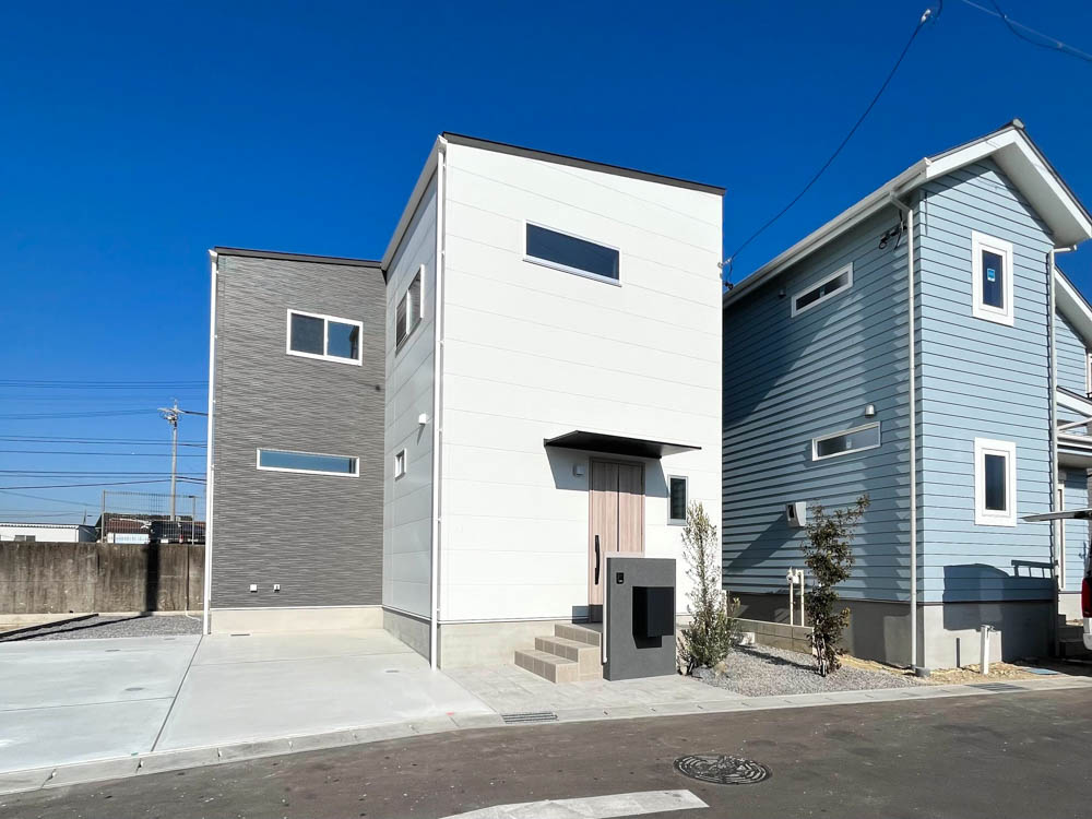 宅配ボックス/駐車場土間コンクリート 