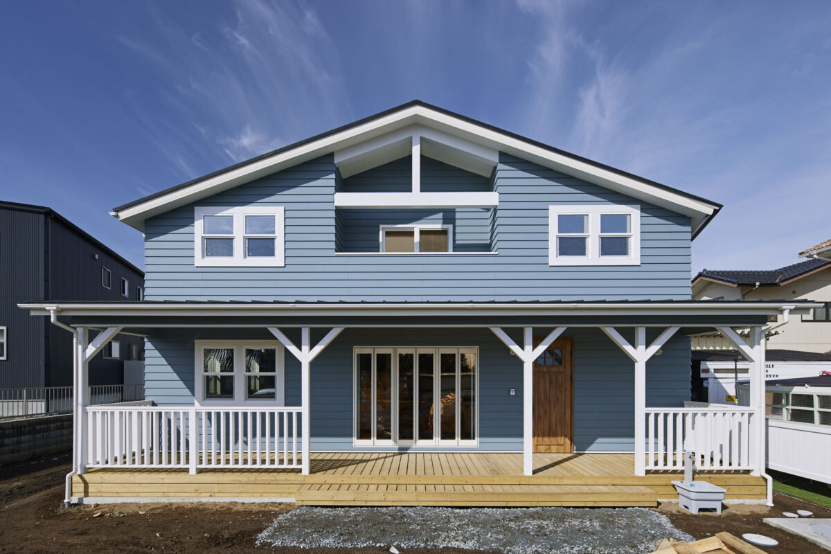 年中快適な吹き抜け×<br>カリフォルニアスタイルの家