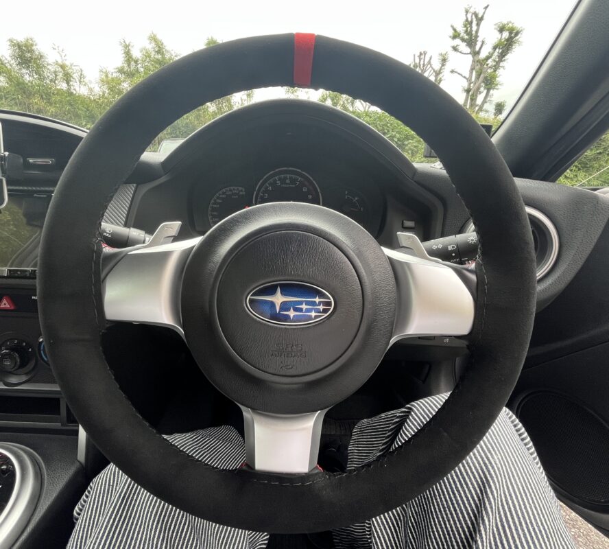 ハンドルカバーを取り付けてみました🚗