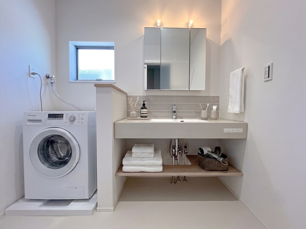 温かみのある造作洗面台