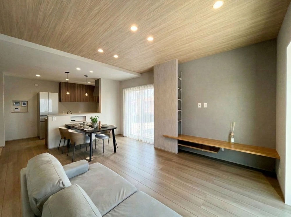 天井高2.5ｍの開放的なリビング