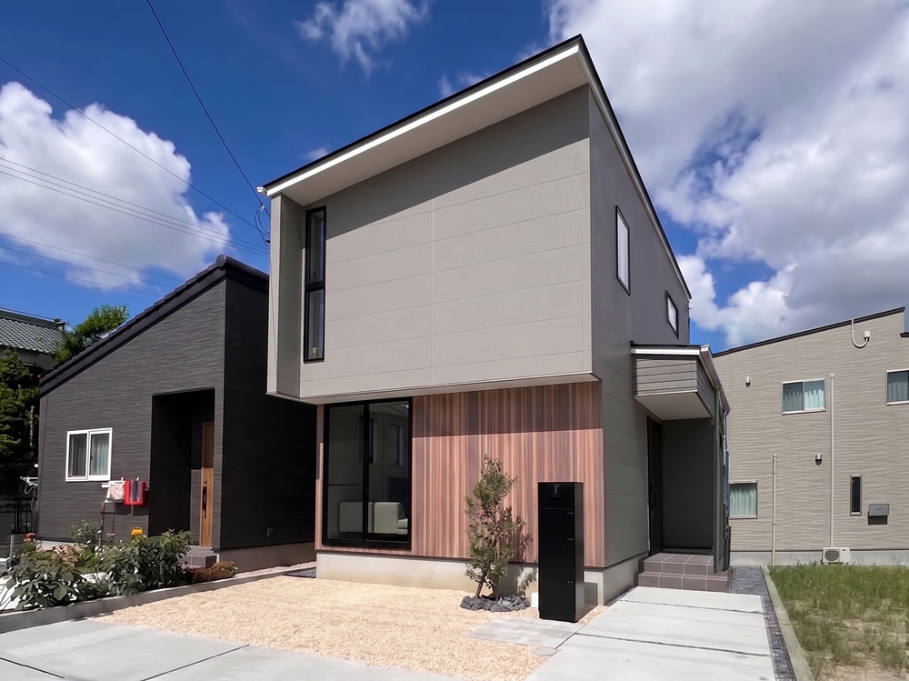 スマイルガーデン碧南市笹山町１ No.８