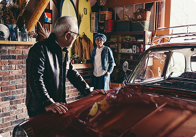 リビングのすぐ隣に、愛車と過ごすサードプレイスを。